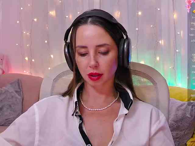 Miss_Milka webcam