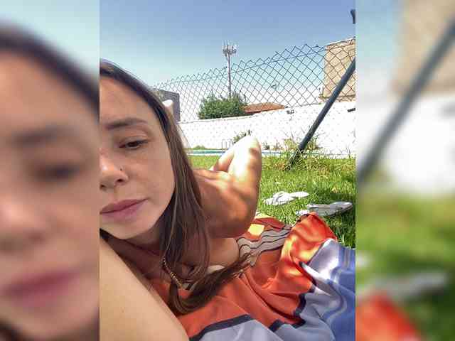 Miss_Milka webcam