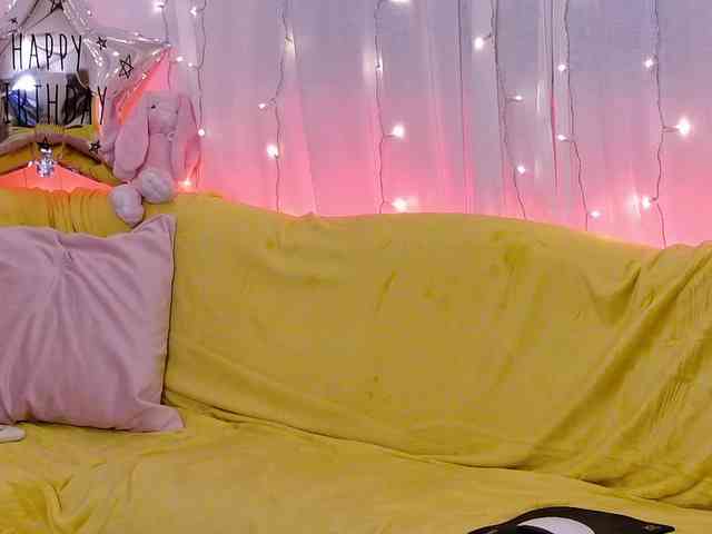 Miss_Milka webcam