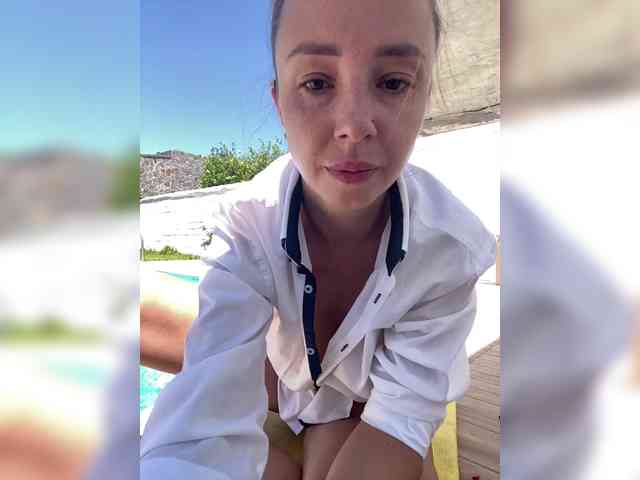Miss_Milka webcam