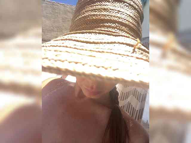 Miss_Milka webcam