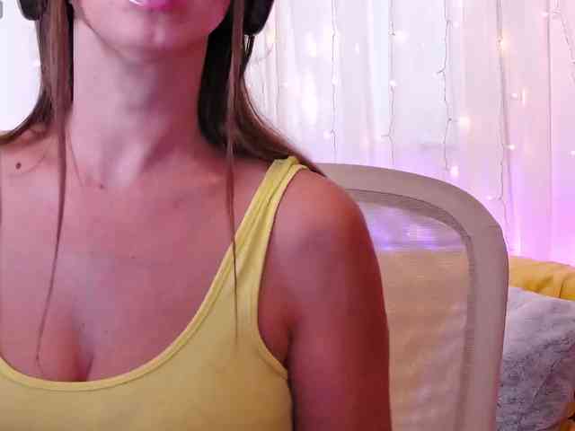 Miss_Milka webcam