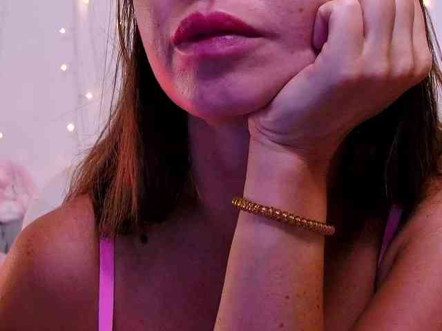 Miss_Milka webcam