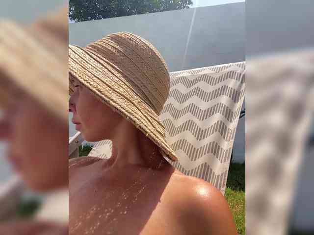 Miss_Milka webcam