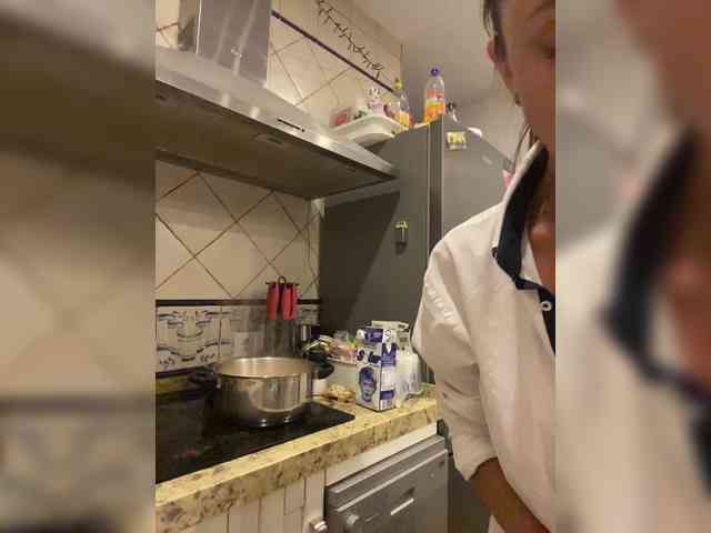 Miss_Milka webcam