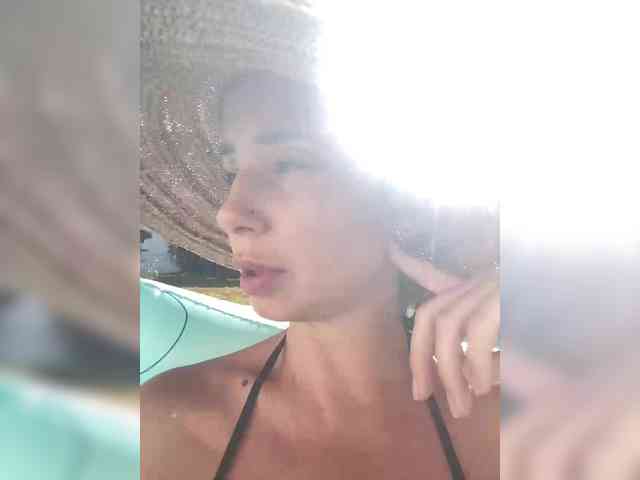 Miss_Milka webcam