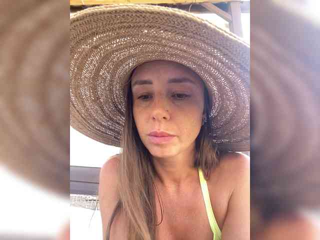 Miss_Milka webcam