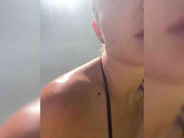Miss_Milka webcam