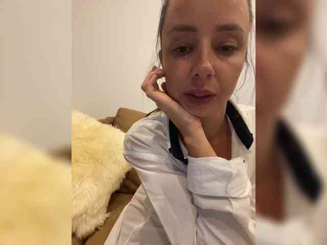 Miss_Milka webcam