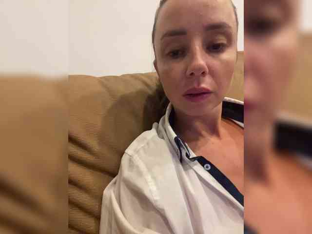 Miss_Milka webcam