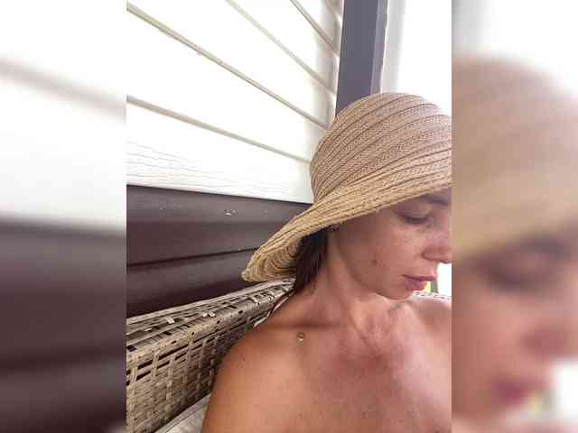Miss_Milka webcam