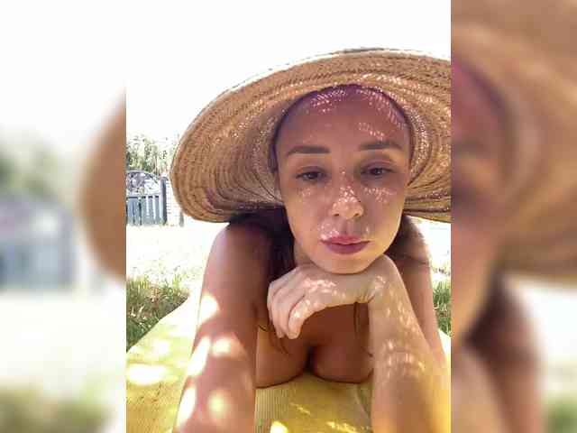Miss_Milka webcam