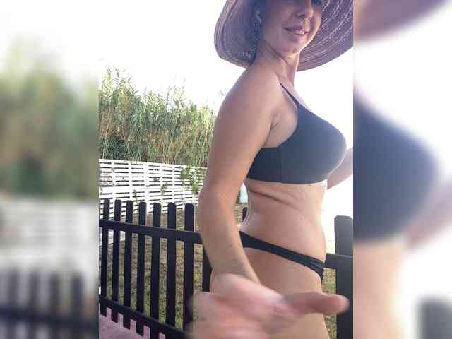 Miss_Milka webcam