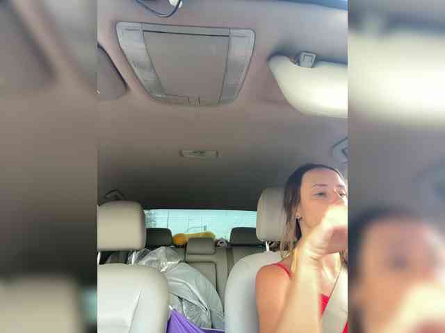 Miss_Milka webcam