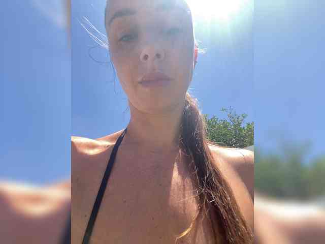 Miss_Milka webcam