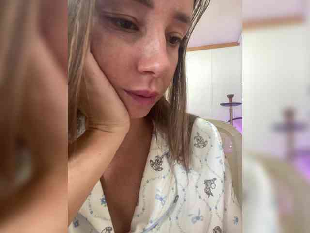 Miss_Milka webcam