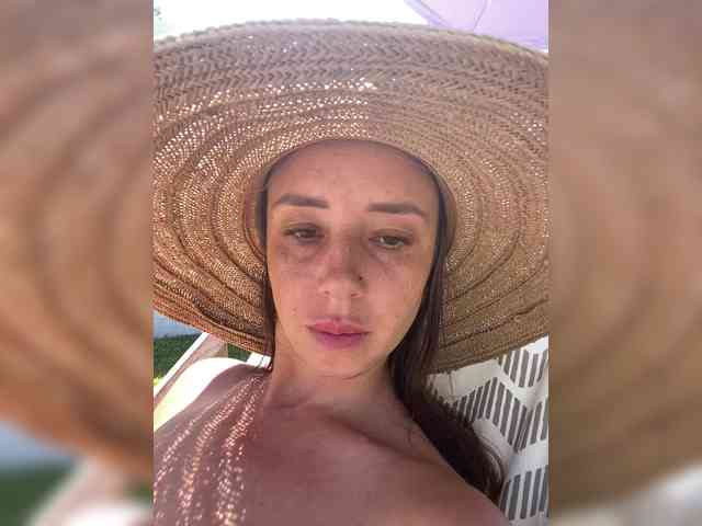 Miss_Milka webcam