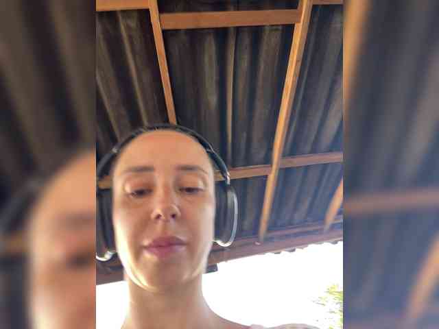 Miss_Milka webcam