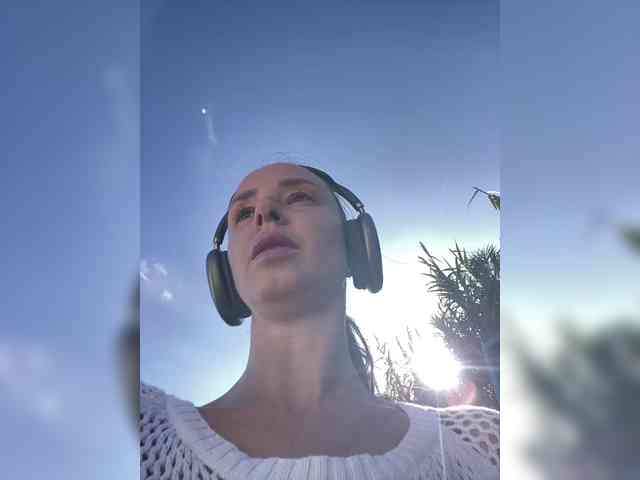 Miss_Milka webcam