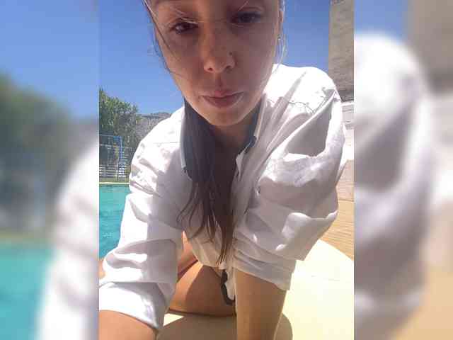 Miss_Milka webcam