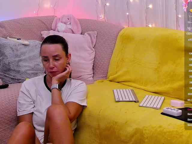 Miss_Milka webcam