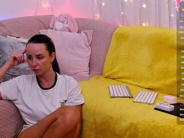 Miss_Milka webcam
