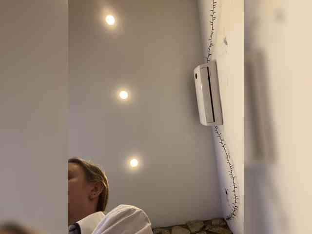 Miss_Milka webcam
