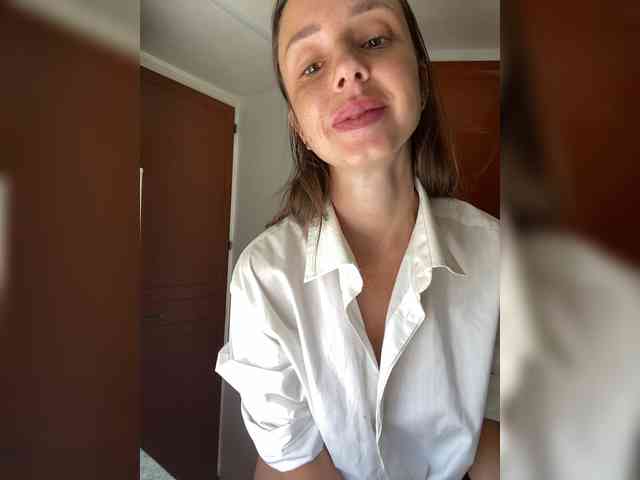 Miss_Milka webcam