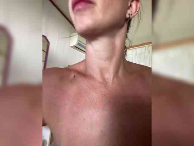 Miss_Milka webcam