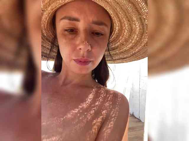 Miss_Milka webcam