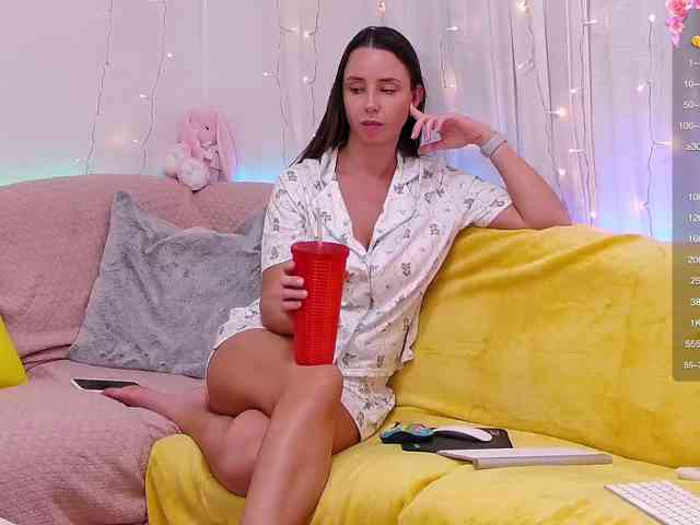 Miss_Milka webcam