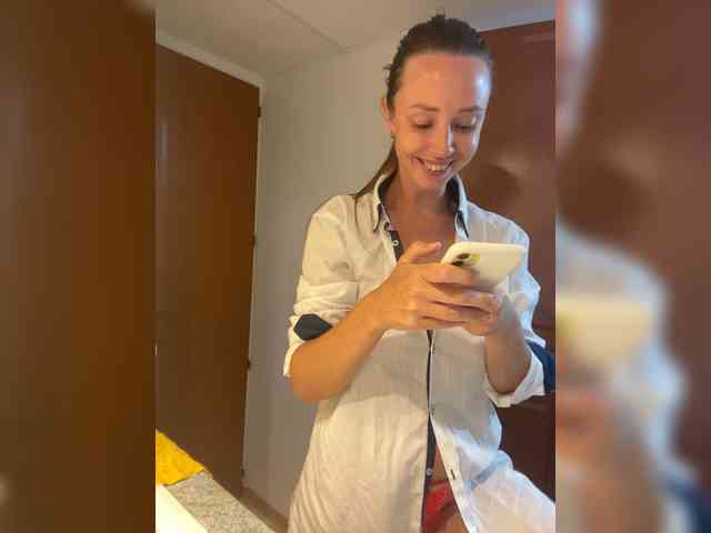 Miss_Milka webcam