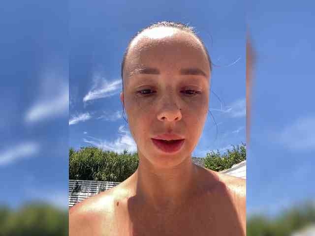 Miss_Milka webcam