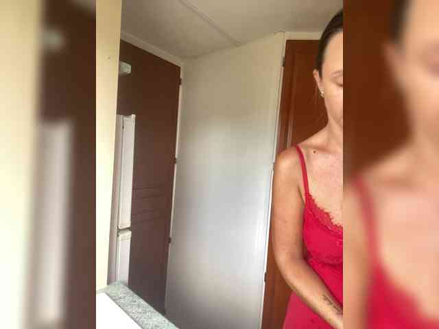 Miss_Milka webcam