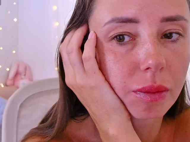 Miss_Milka webcam