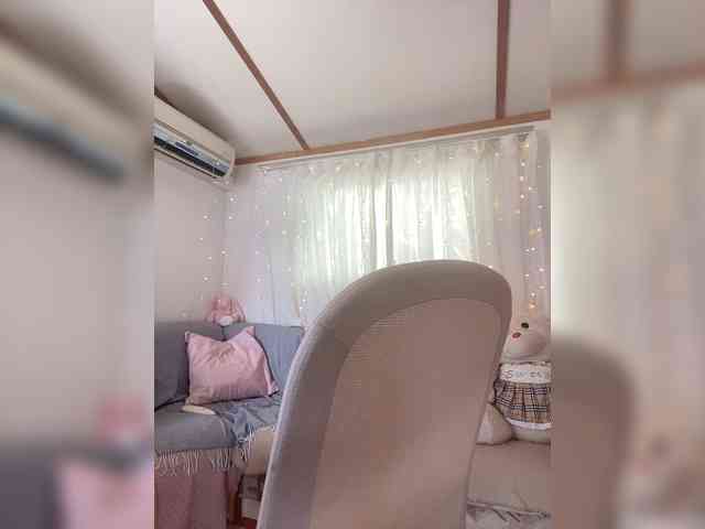 Miss_Milka webcam