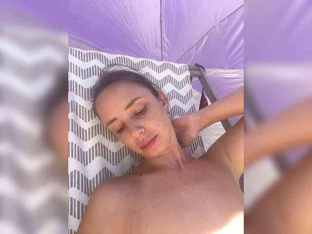 Miss_Milka webcam