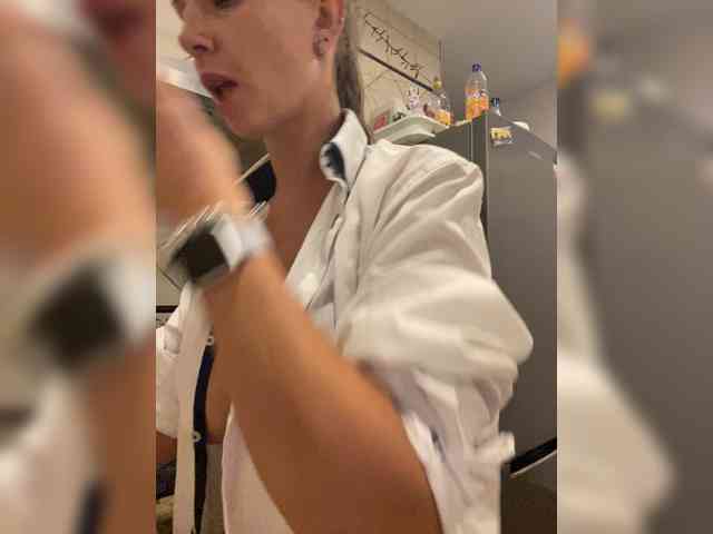 Miss_Milka webcam