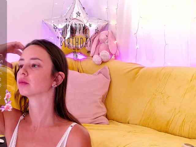Miss_Milka webcam