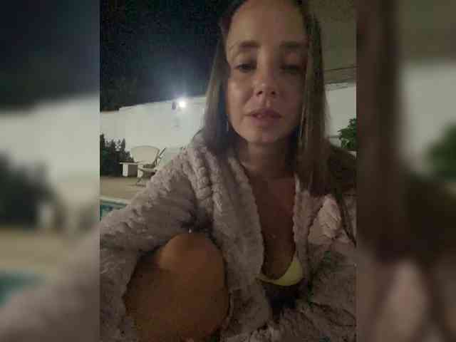 Miss_Milka webcam