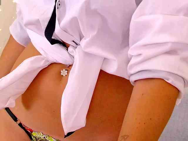 Miss_Milka webcam