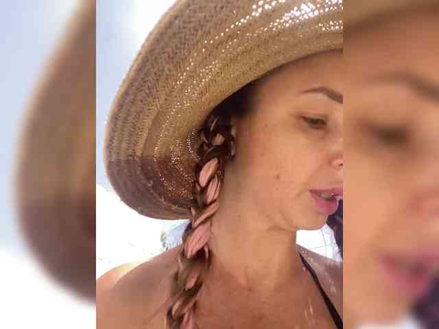 Miss_Milka webcam