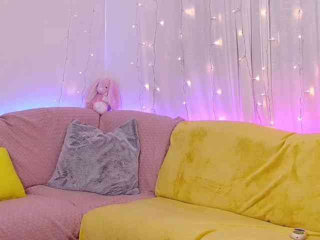 Miss_Milka webcam