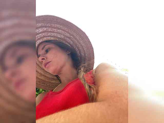 Miss_Milka webcam