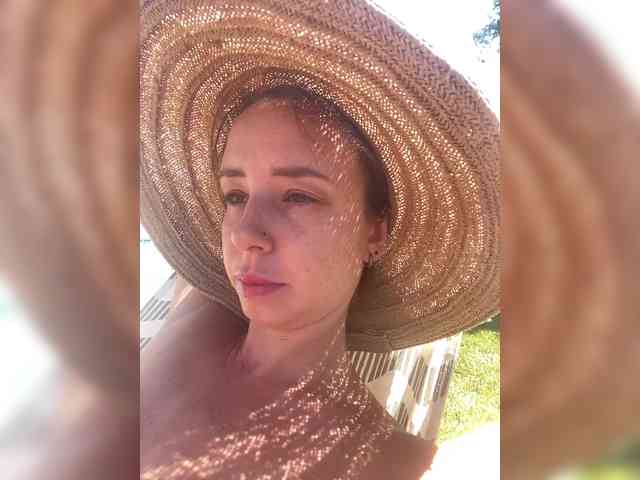 Miss_Milka webcam