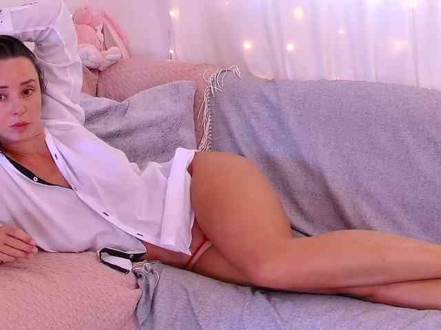 Miss_Milka webcam