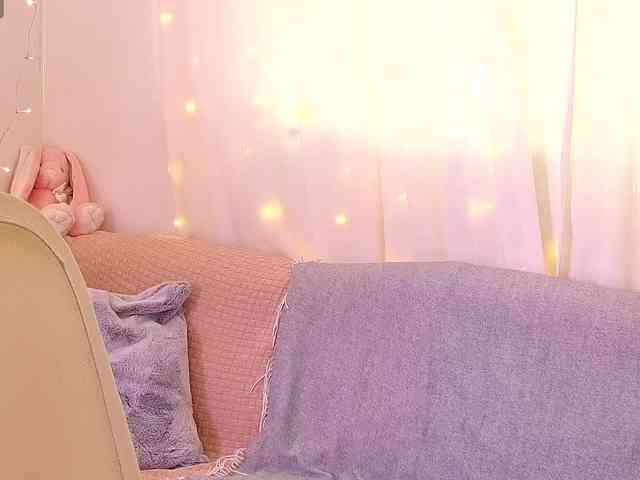 Miss_Milka webcam