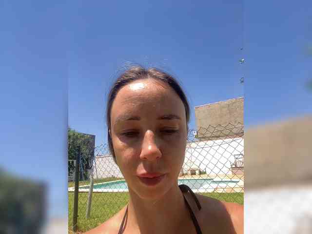 Miss_Milka webcam
