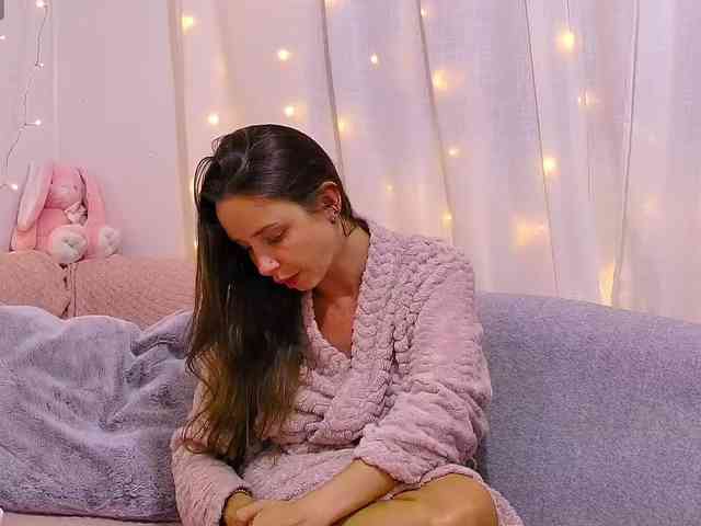 Miss_Milka webcam