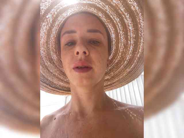 Miss_Milka webcam